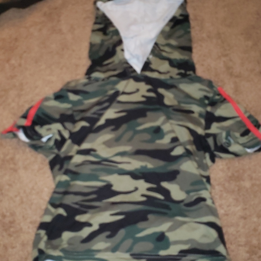Cute Camo Tee With Hood